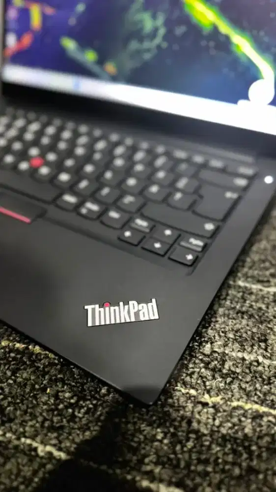 thinkpad E14 i3 gen 11 slim ssd 512 gede, slim design