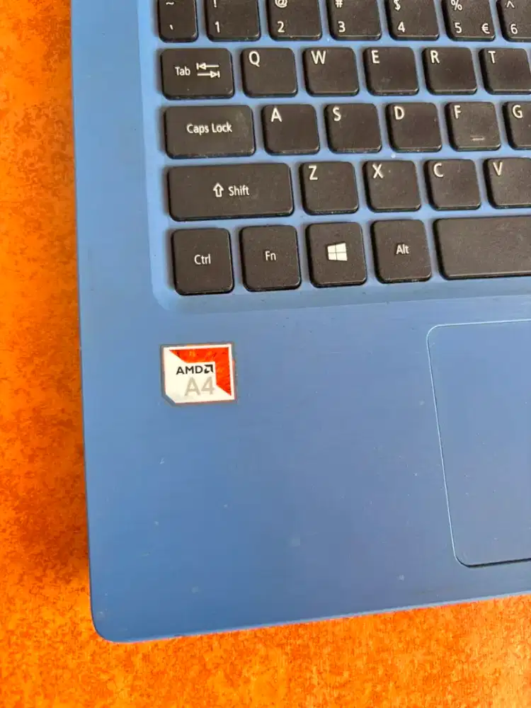 Acer aspire a314-21 AMD a4, ram 4, HDD 500 gb luas, desain slim MASI