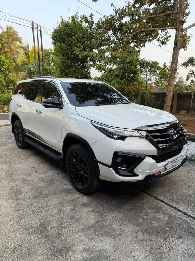 Fortuner frz trd sportivo