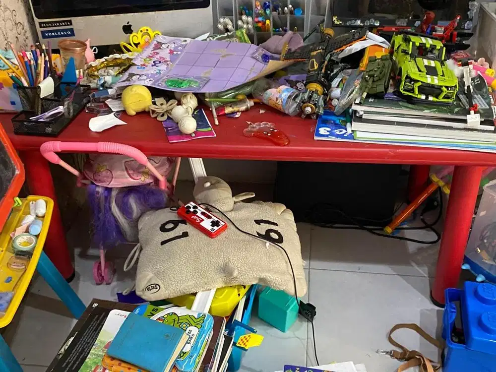 Meja plastik tebal untuk anak anak