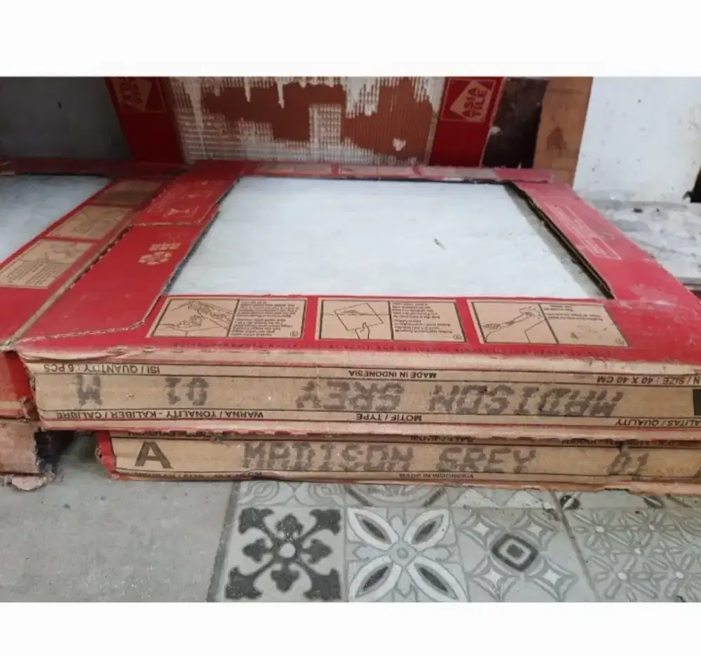 Dijual keramik ukuran 40x40 merk Asia Tile