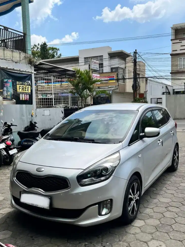 KIA Carens LX automatic
