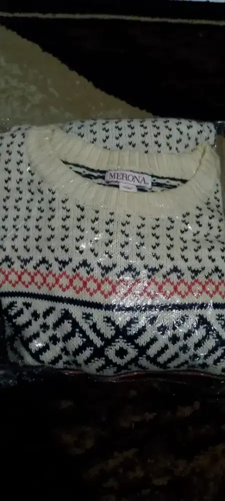 Switer wanita bahan rajut vintage