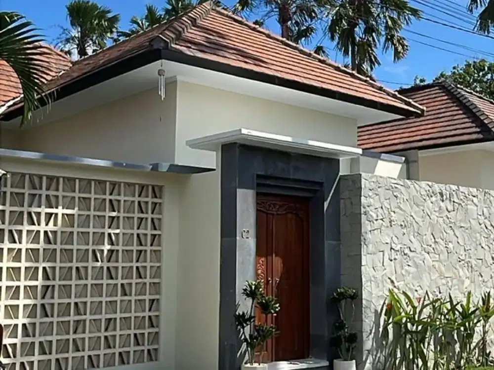 VILLA 1 LANTAI 3 BR FULL FURNISHED DALAM KOMPLEKS