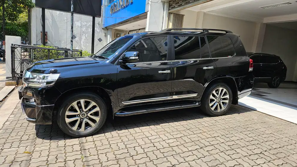 Toyota Landcruiser 2018 Mulus Istimewa