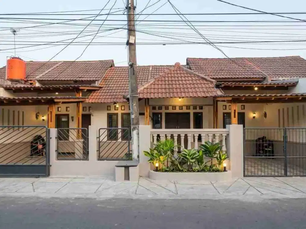 Dijual Cepat rmh di Dukuh Zamrud Kota Legenda Bekasi Timur

* LT 156 LB 102
* 1 kmr tdr utama + 1 kmr mandi dlm (shower + closet duduk)
* 2 kmr tdr anak
* 1 kamar pembantu
* gudang
* 1 kmr mandi (bak + closet jongkok)
* Lstrk 2 token (@ 2200 watt) total 4