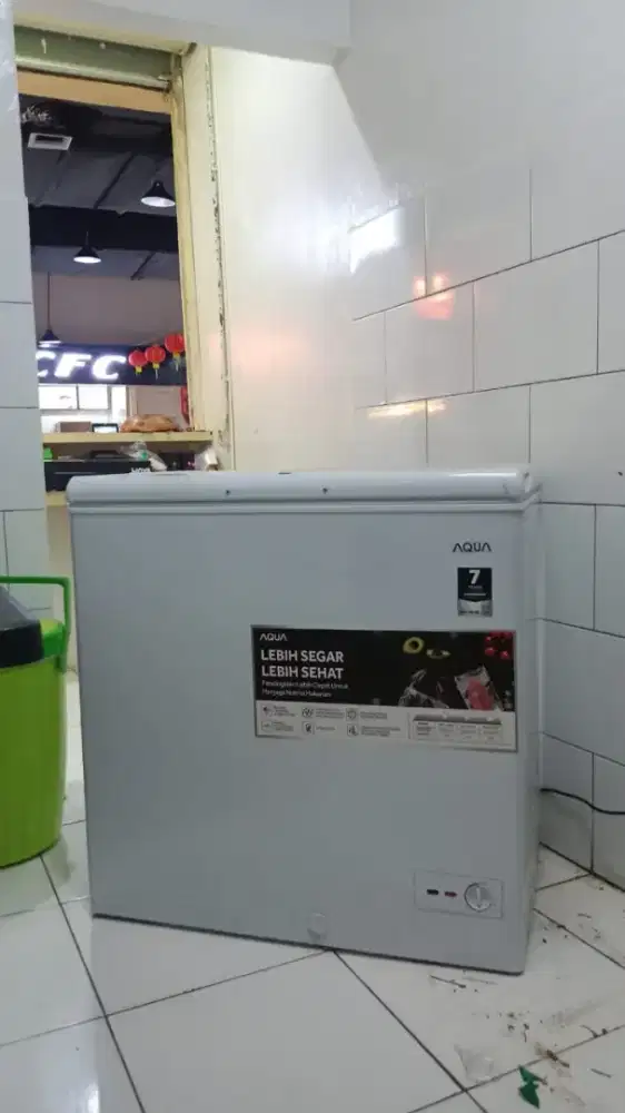 Freezer Aqua AQF 220HC  kapasitas 200liter