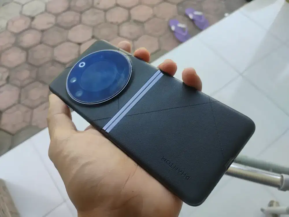 Tecno Phantom V Flip 5G 8/256 Mulus Fullset