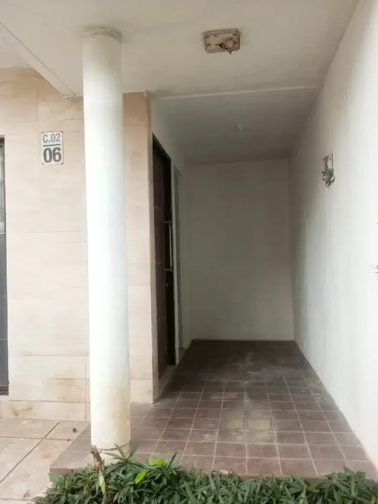 Disewakan rumah 2 lantai di lokasi premium Sawangan Depok