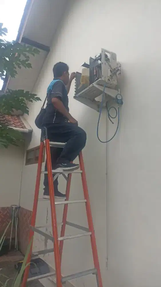 Jasa cek Bongkar pasang ac & isi freon Bergaransi