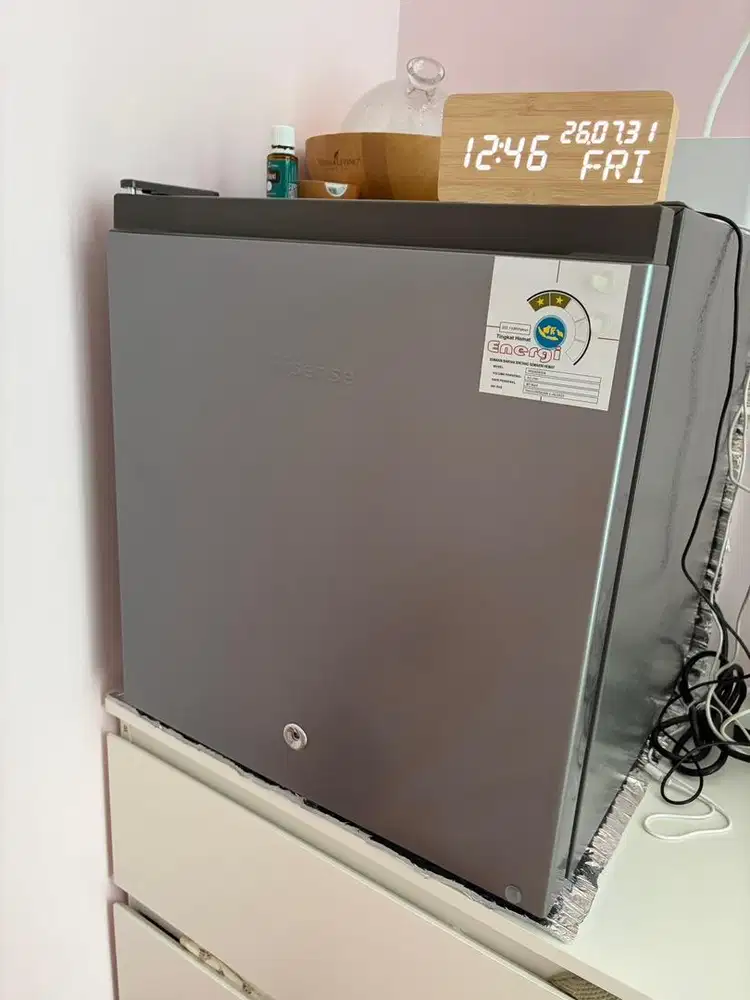 Kulkas mini hisense