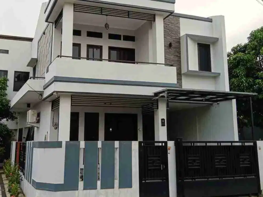 DIJUAL RUMAH CANTIK HOOK 2,5LANTAI DI DURENSAWIT

Luas Tanah: 92 m²
Bangunan:  180m²
Sertifikat: SHM (Sertifikat Hak Milik) & IMB Lengkap
Kamar Tidur: 5
Kamar Mandi: 3
Hadap: Selatan (Adem dan pencahayaan baik)
Daya Listrik: 5500 Watt (Sangat mumpuni)
Sum