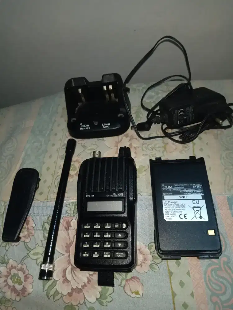 HT Icom VHF IC-V80 japan asli kondisi istimewa