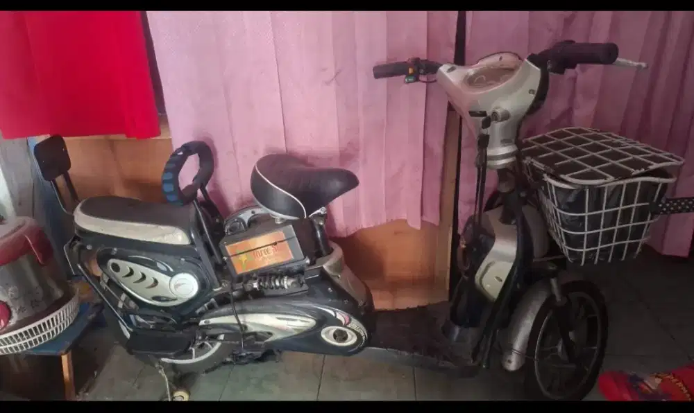 sepeda listrik kondisi seperti gambar