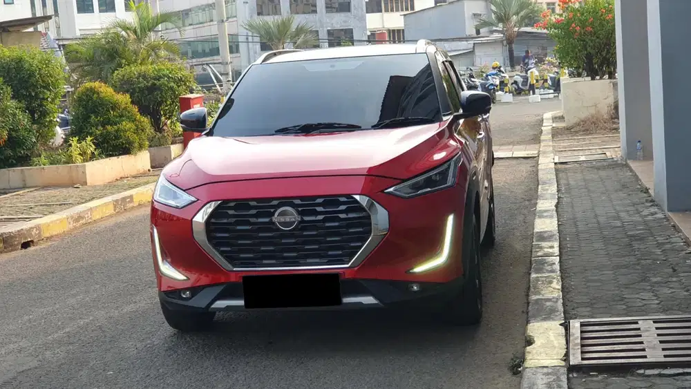 Km 36rb nissan magnite premium turbo cvt two tone 2022 merah