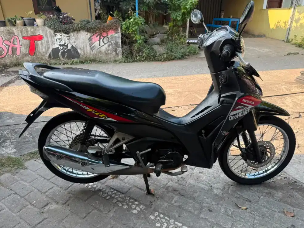 Revo THN 2023 plat AB sleman