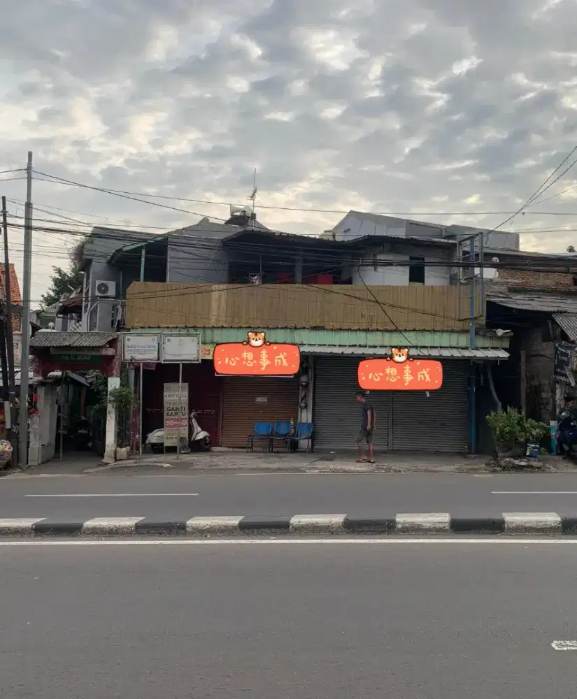 Rumah Plus 3 Toko Dijual di Jalan Raya Kalibata Jakarta Selatan