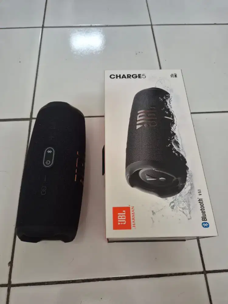 JBL Charge 5 speaker