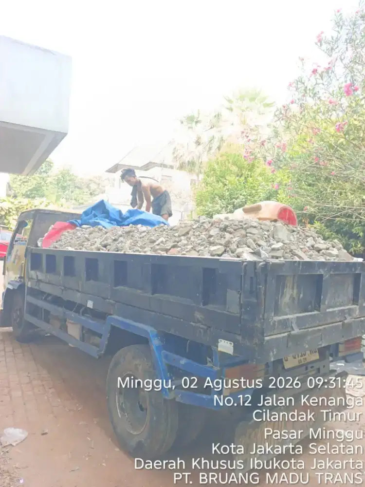 Jasa buang puing sampah