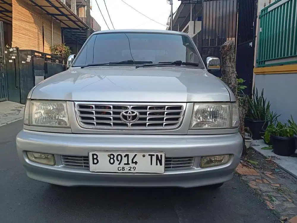 Toyota Kijang Lgx 2.0 Efi 2001