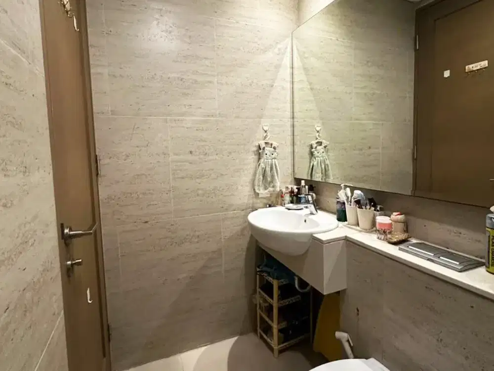 Disewa 45jt pertahun, 1 Bedroom, Fully Furnished, Low Floor, Taman Anggrek Residences