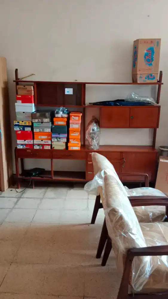 Jual lemari bufet sedang jati tua