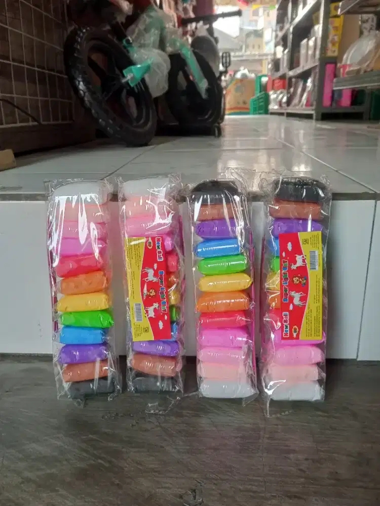 Mainan anak clay warna