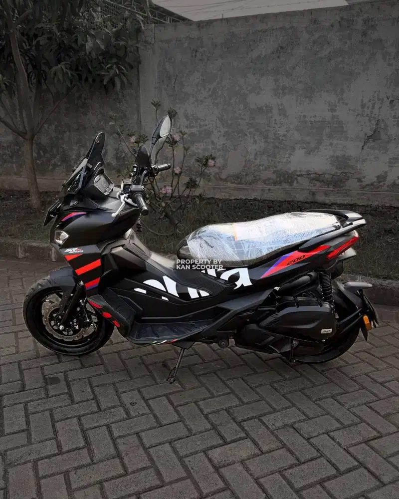 APRILIA SR GT 200 2023 BERGARANSI