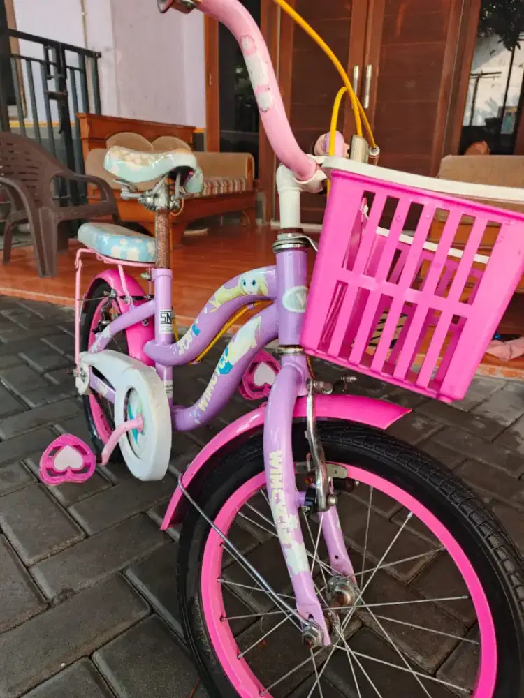 Sepeda anak perempuan wimcycle ukuran 16