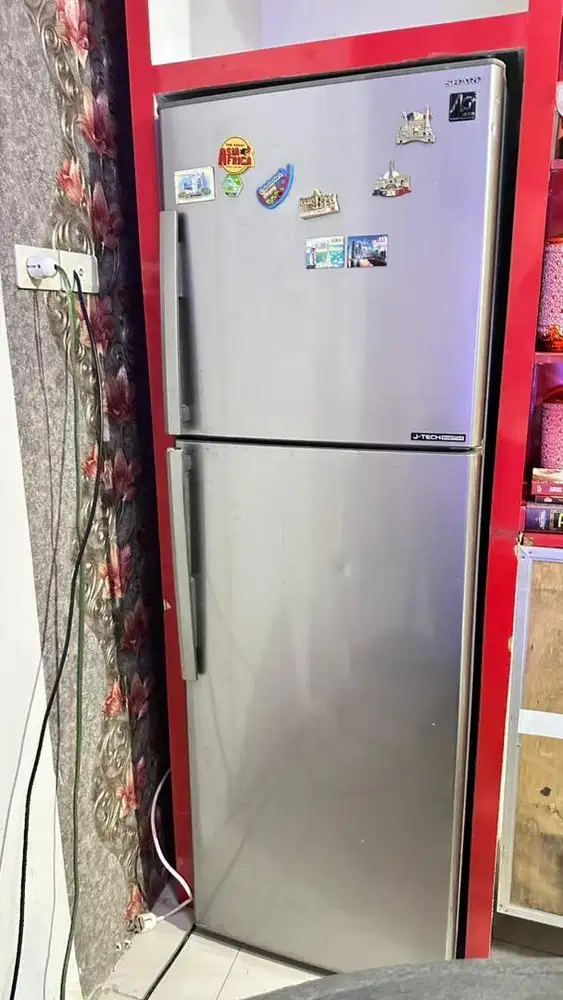 Kulkas sharp j tech inverter second
