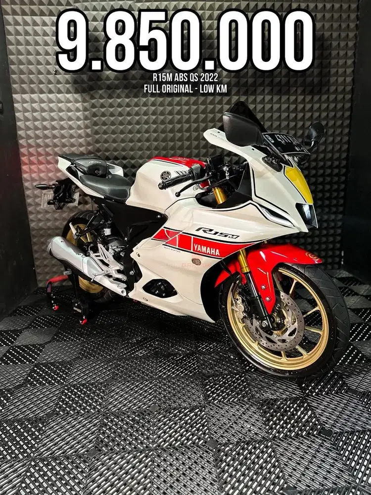 R15M OR R 15 M ABS QS 2022 ANNIVERSARY WGP FULL ORIGINAL LOW KM SUPERB