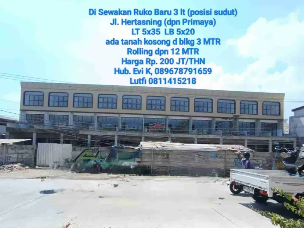 Disewakan Ruko Baru 3 lt Jl. Hertasning Baru Makassar (posisi sudut)