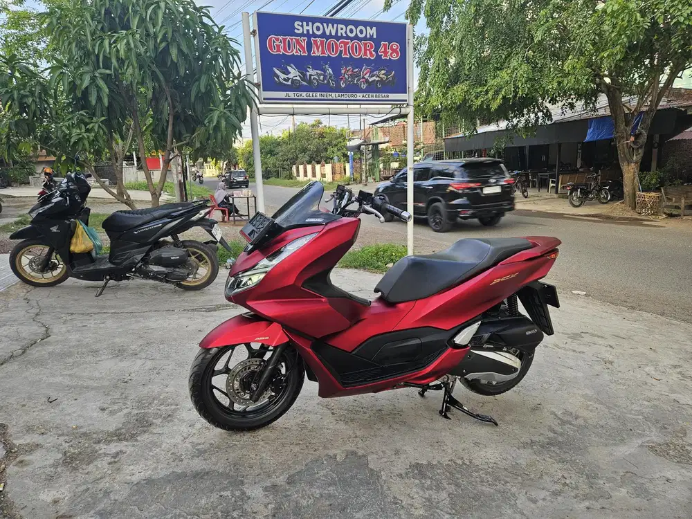 Di jual honda PCX tahun 2021 ABS