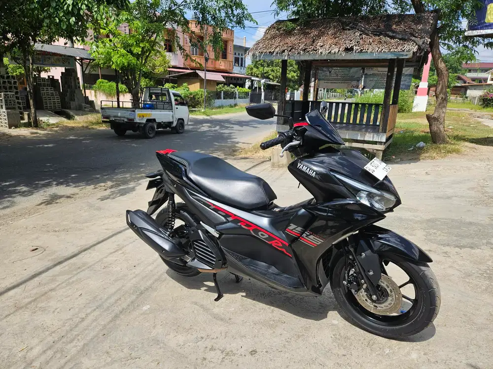 Di jual yamaha aerox tahun 2022