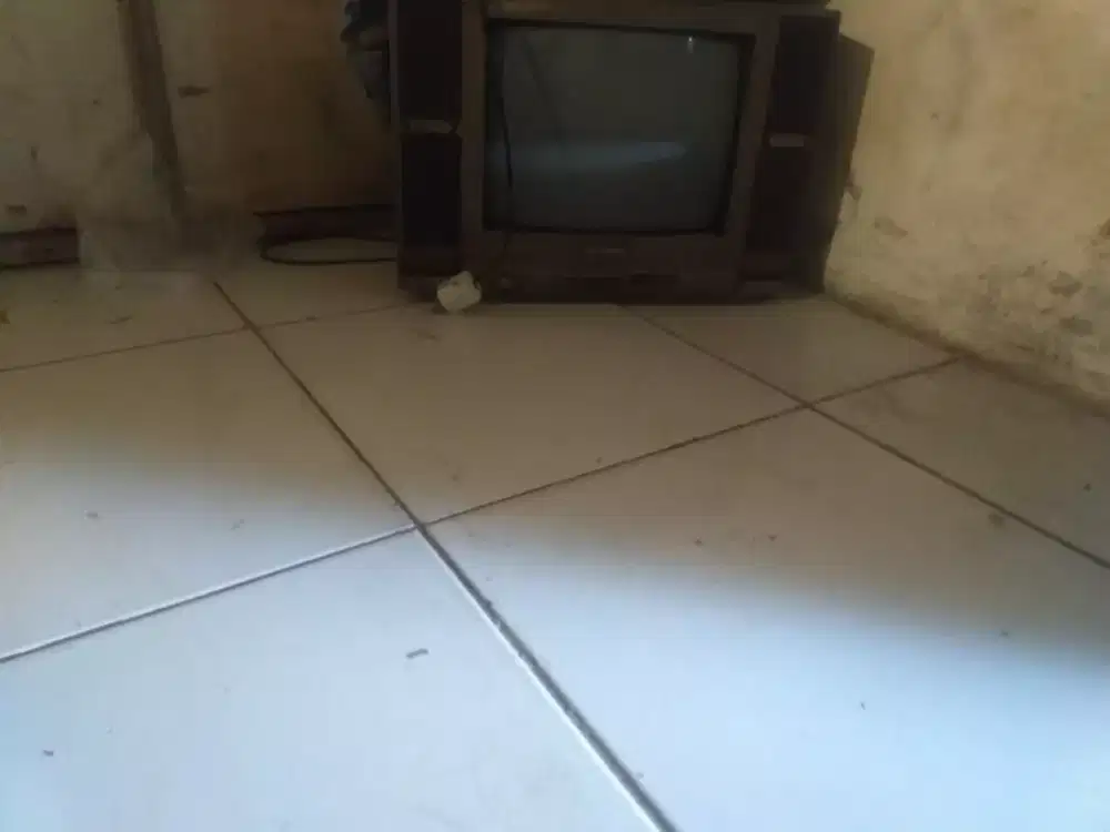 Tv Sharp tabung...ada remote  14 normal