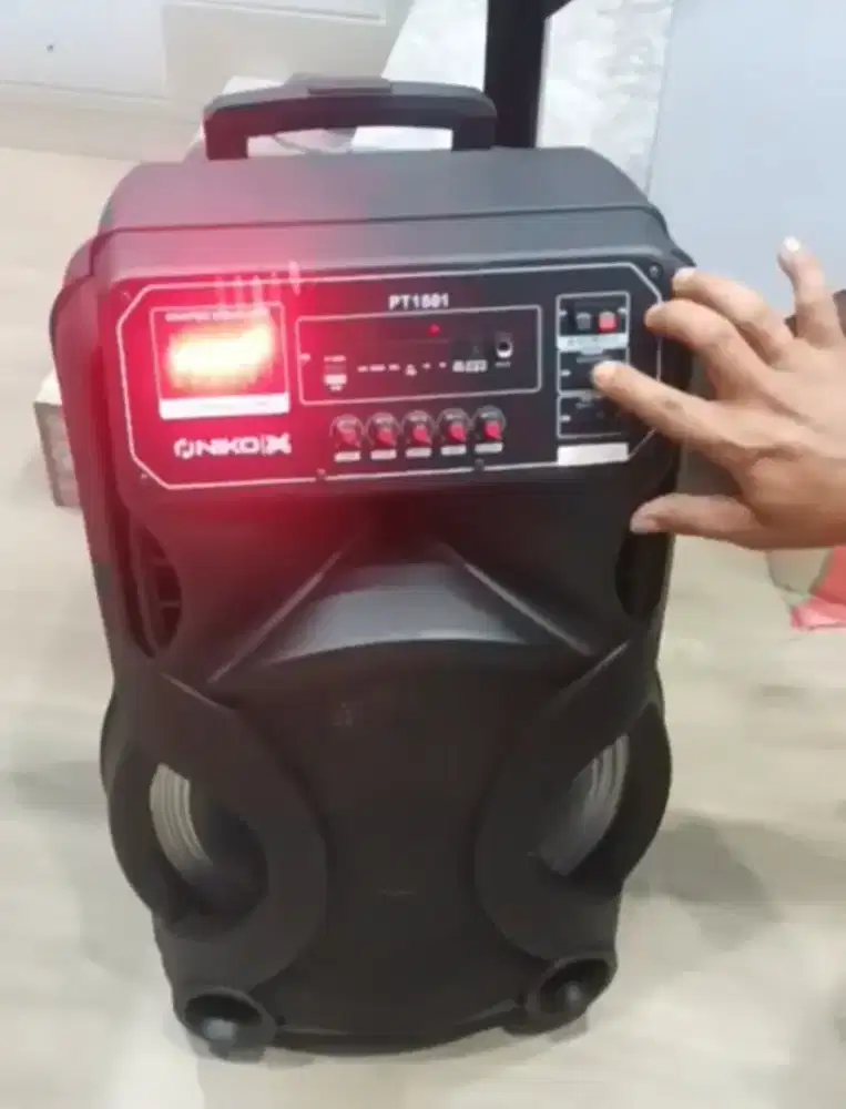 Speaker aktif merk Niko PT1501