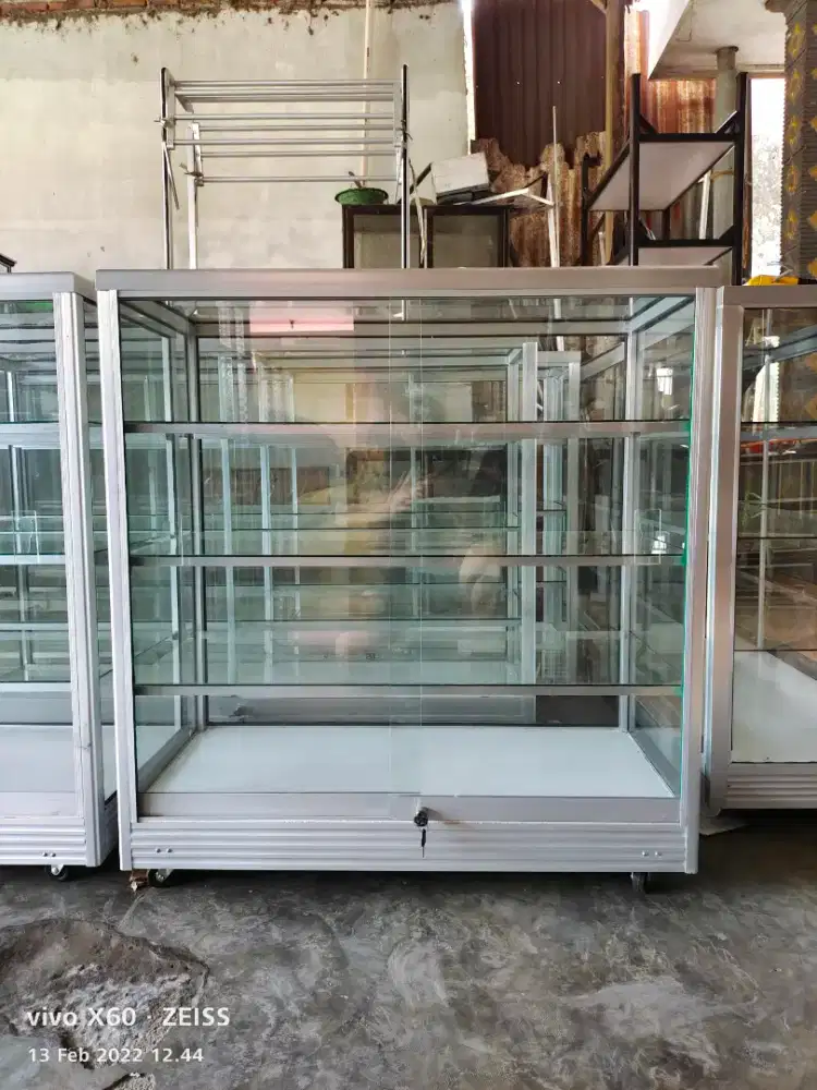 Etalase 1 m ready stok