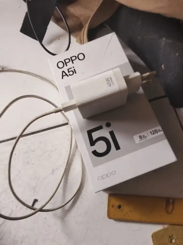 Opo a5i ram 4+4/128 mlis Kya baru tangan pertama dari baru