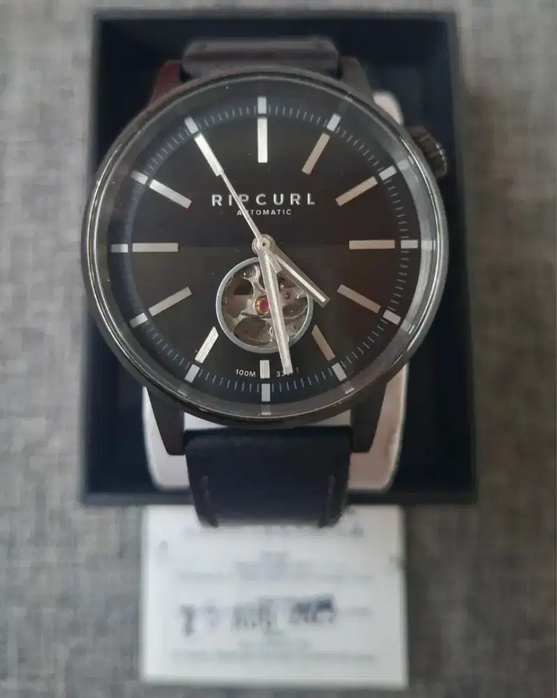 jam rip curl drake solar strap kulit