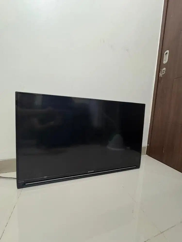 Sharp Aquos LED TV 40 Inch Full HD LC-40SA5200i Mulus Normal