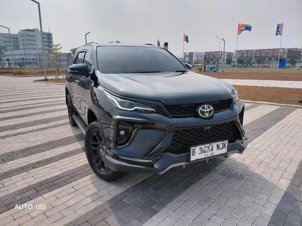 (DIESEL, LOW KM) TOYOTA FORTUNER 2.8 GR TAHUN 2025