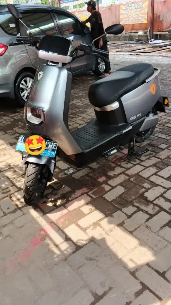 YADEA E8S PRO - Bahan utk molis balap