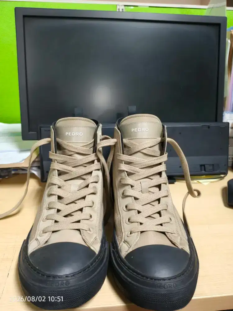 PEDRO Men's Strata High Top Sneakers dalam warna brow