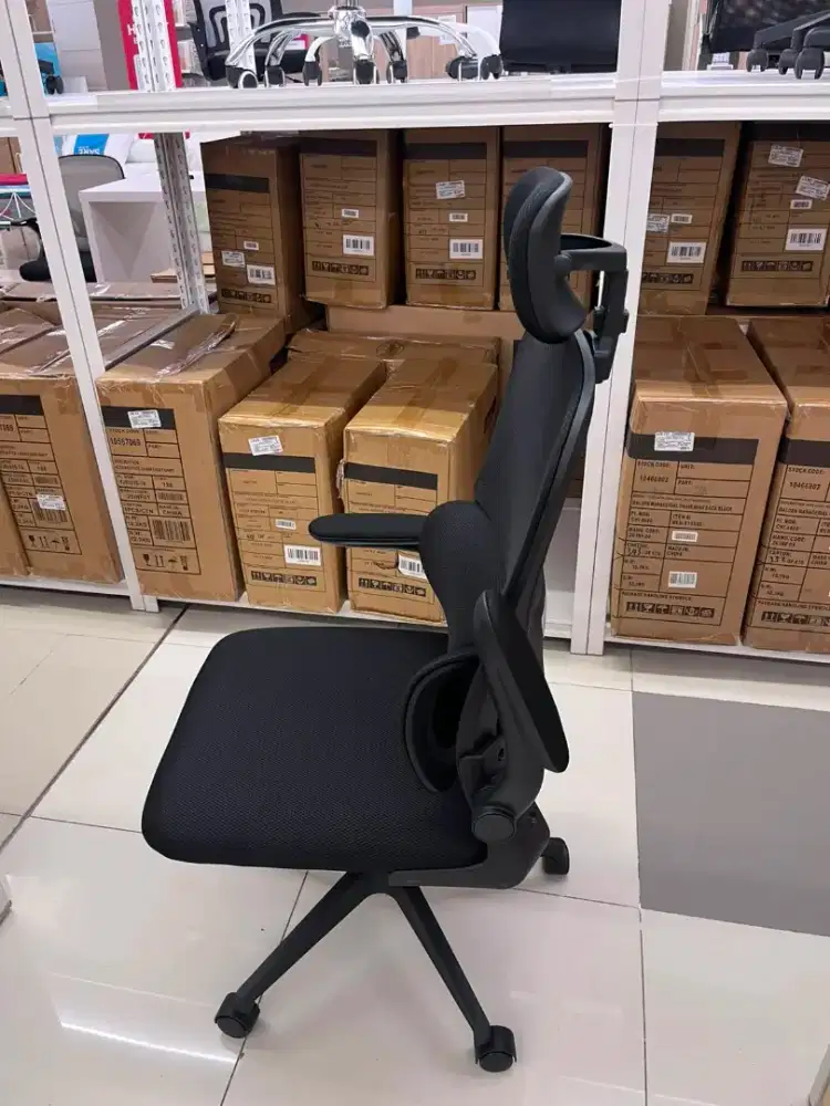 Kursi Kantor Yugo