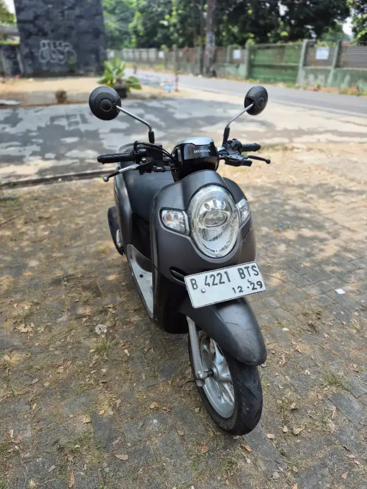 Dijual Honda Scoopy tahun 2018 surat lengkap