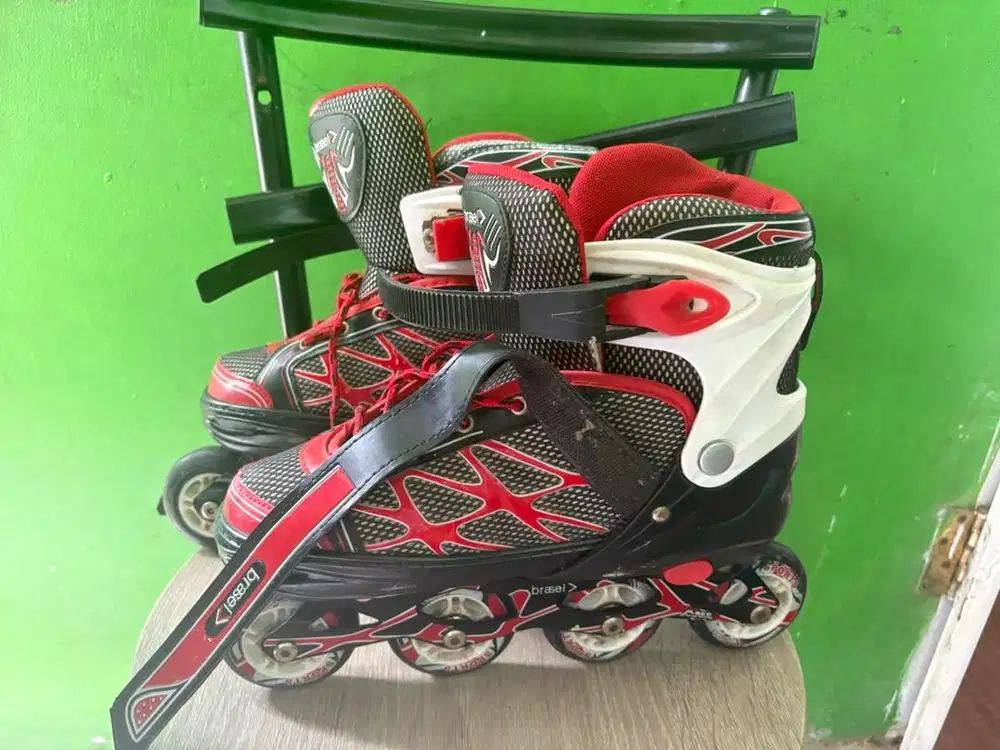 DIJUAL SEPATU RODA DEWASA