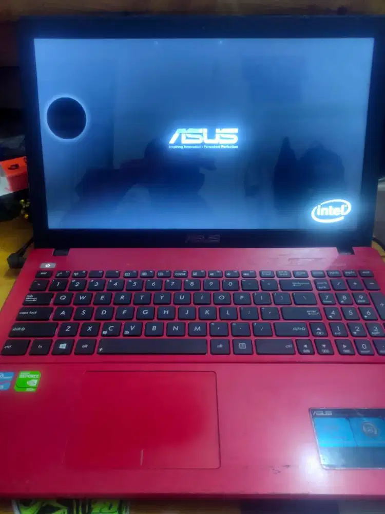 LAPTOP ASUS A550C i5-3337U RAM 4GB TANPA HDD