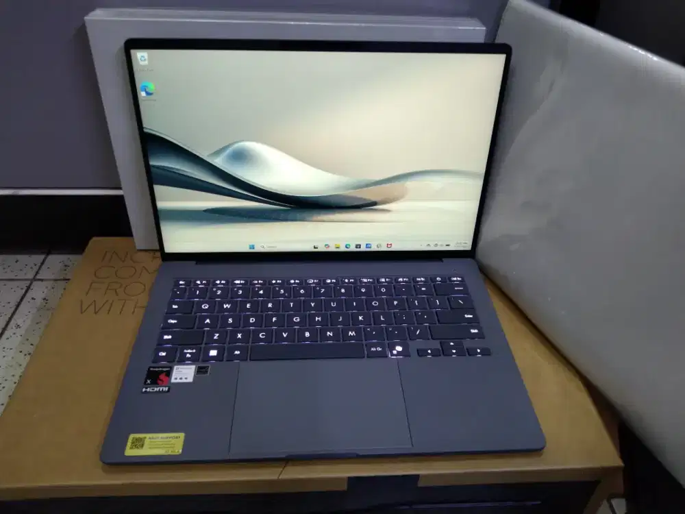 Asus ZenBook UX3407Q
Snapdragon X-X126100/RAM 16GB/512GB/GARANSI ON