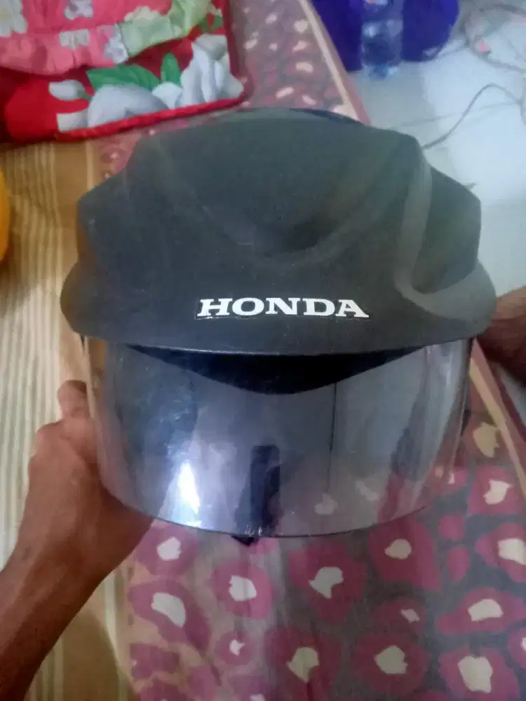Helm merk honda