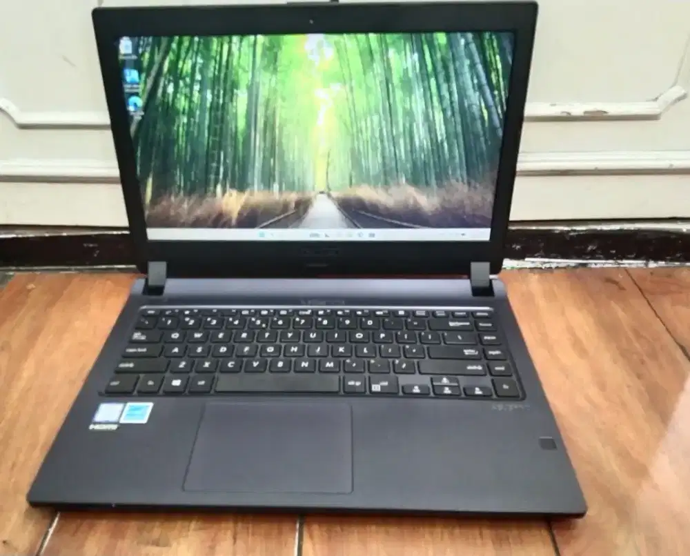 ASUS Probook Core i5 8250U/RAM 8GB/SSD 256GB/14, WIN 11